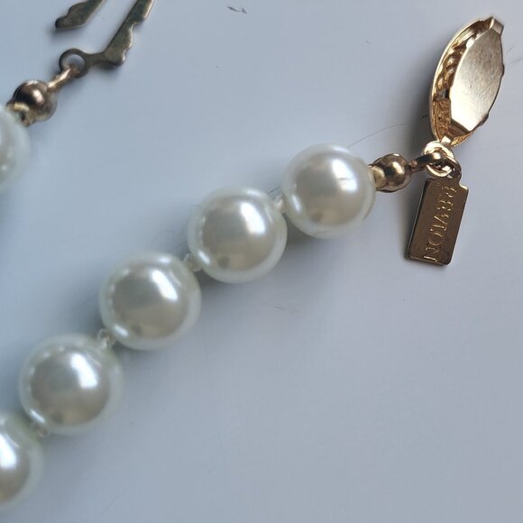 VINTAGE REVLON FAUX PEARL NECKLACE - Picture 6 of 12